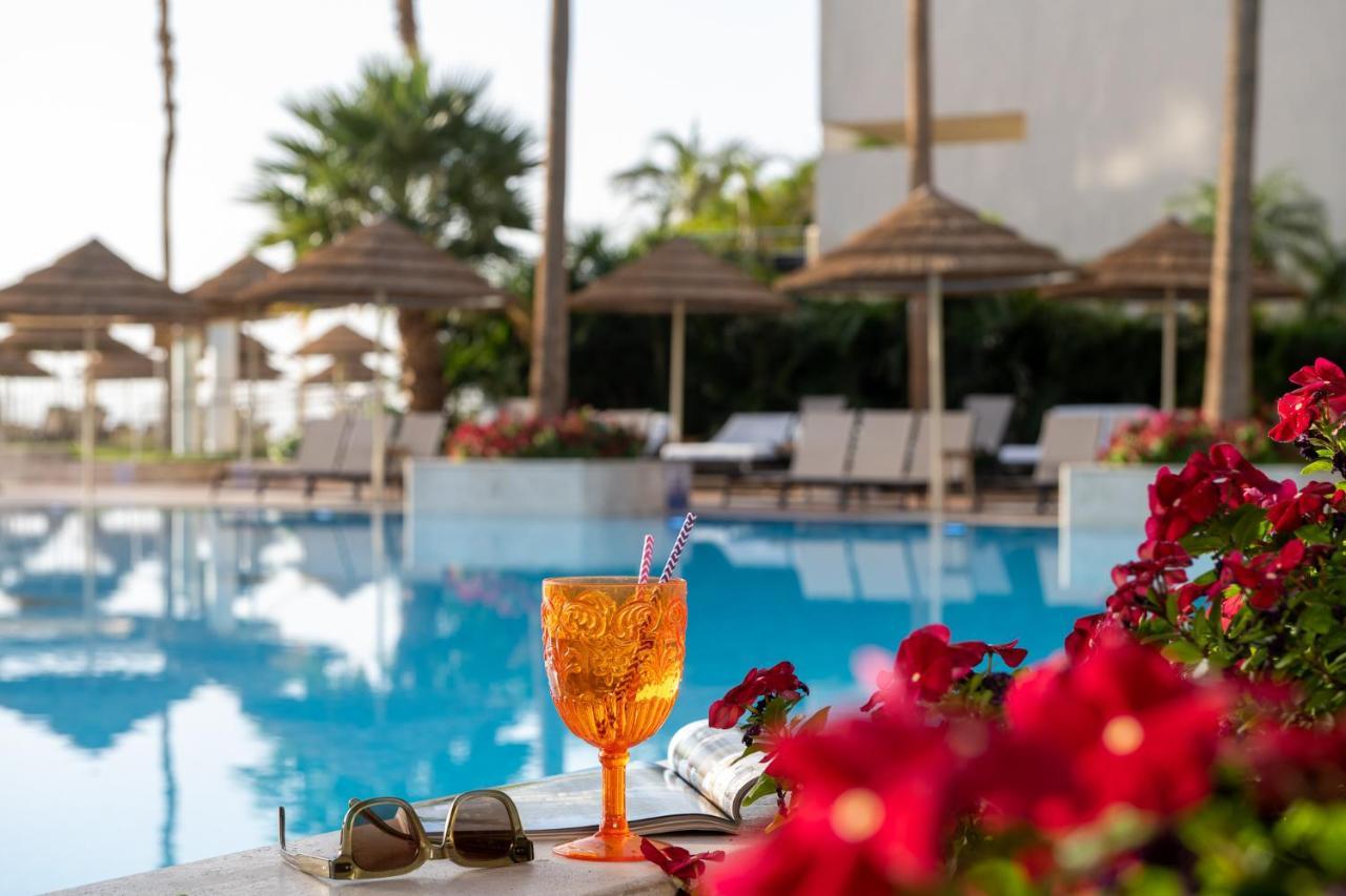 Hotel Aria Eilat Exterior foto A glass of Aperol Spritz